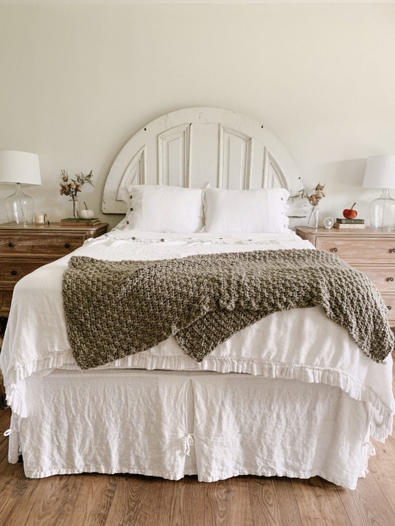 fall decorating ideas for bedroom
