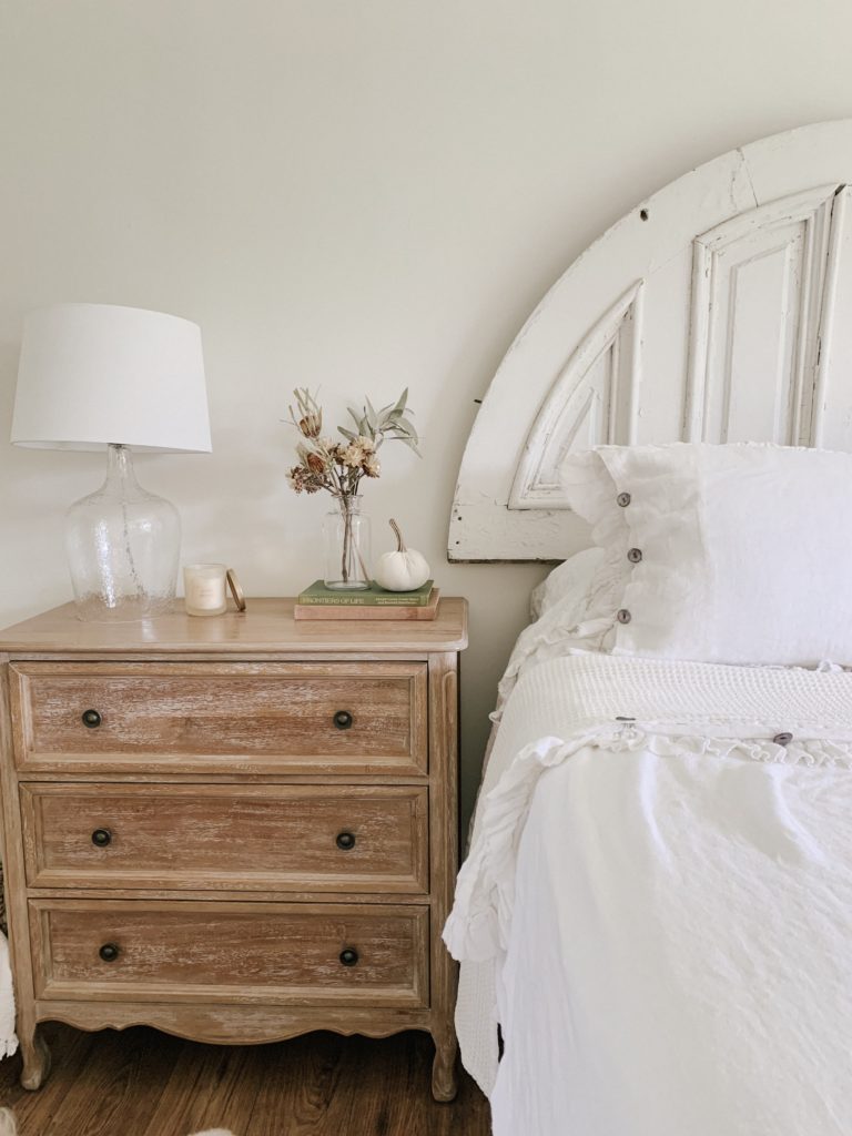 how to decorate your master bedroom for fall easy and budget friendly