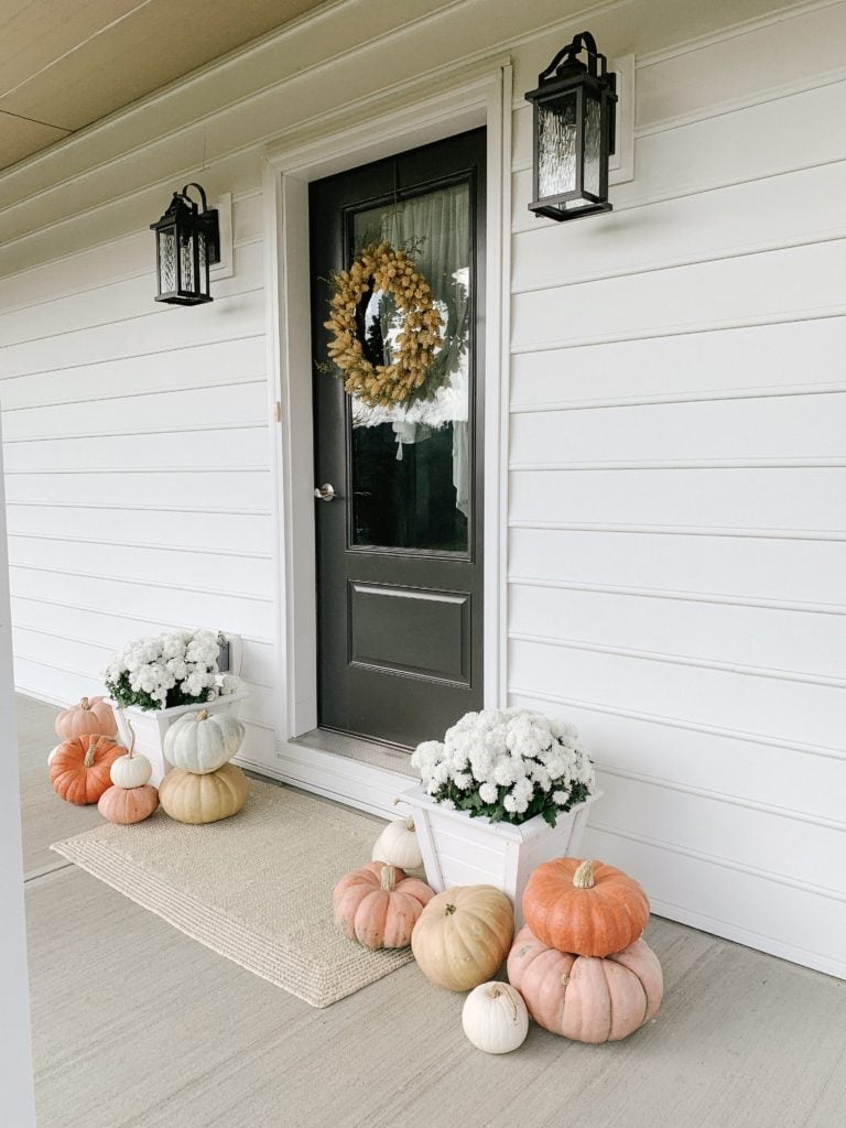 using heirloom pumpkins in fall front porch decor