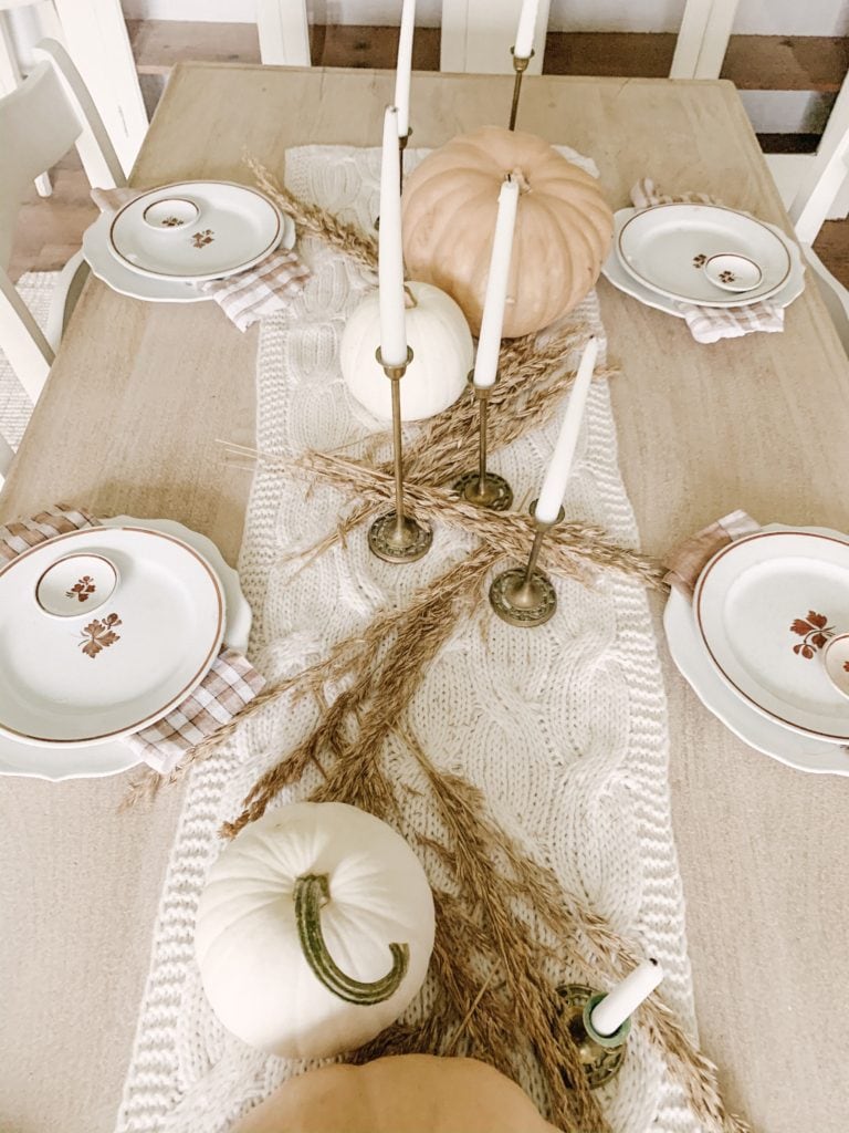 pretty neutral thanksgiving tablescape