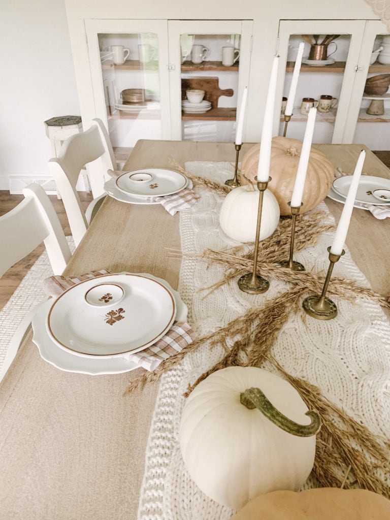 neutral thanksgiving table setup for home decor inspo